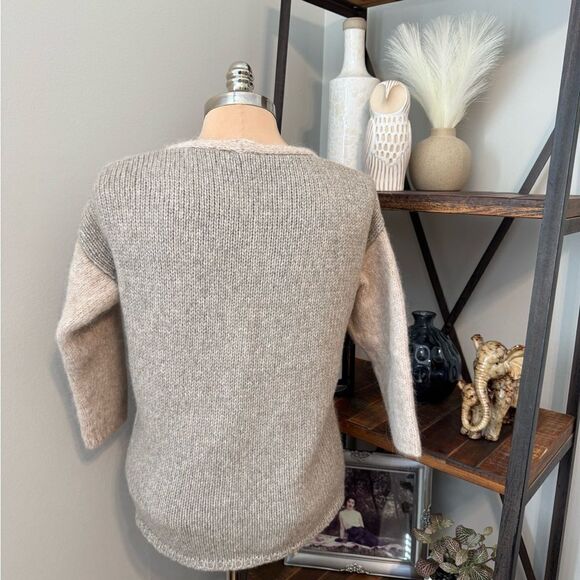 Humanoid V-Neck Sweater Gray/Tan 3/4 Sleeve Alpaca Blend Womens SMALL - Picture 2 of 9